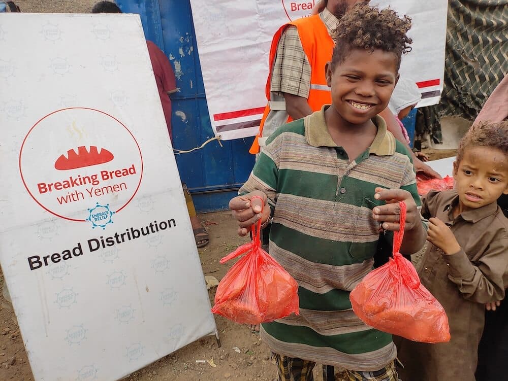 Breaking Bread With Families In Yemen