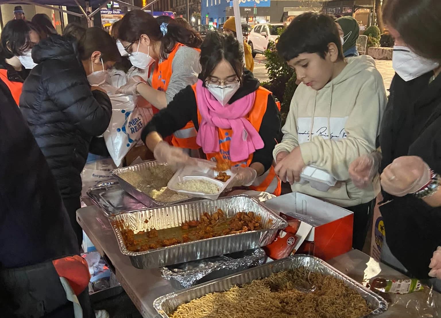 Embrace Relief, Youth Island team up for weekly food drive in Manhattan