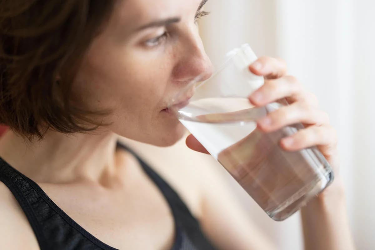 How much water should I drink during a heat wave?