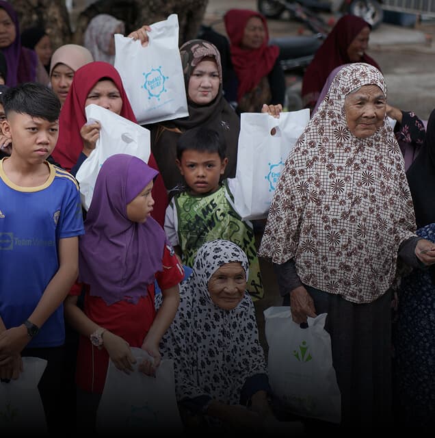 Families gathered for Qurbani package distribution