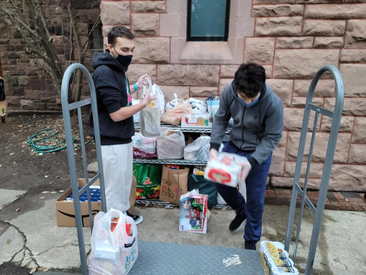 Food drive setup and organization