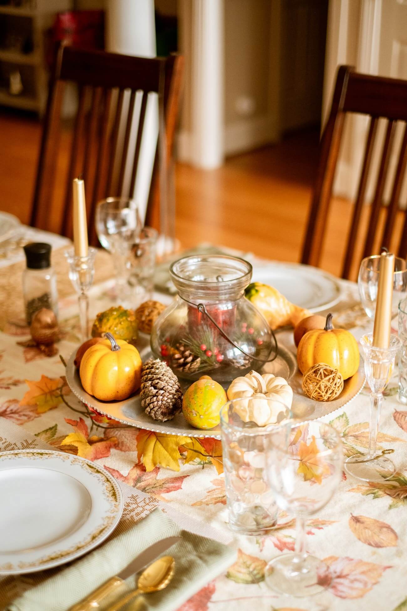 How To Host The Best Thanksgiving Dinner: A Celebration of Gratitude and Giving Back